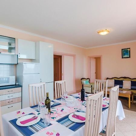 3 Bedroom Beautiful Apartment In Orasac Exterior foto